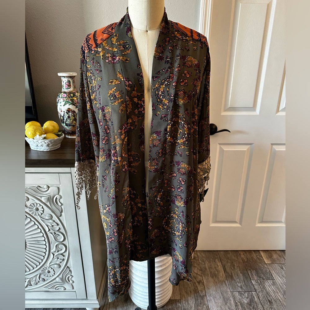 Gimmicks by BKE Kimono Sz. M